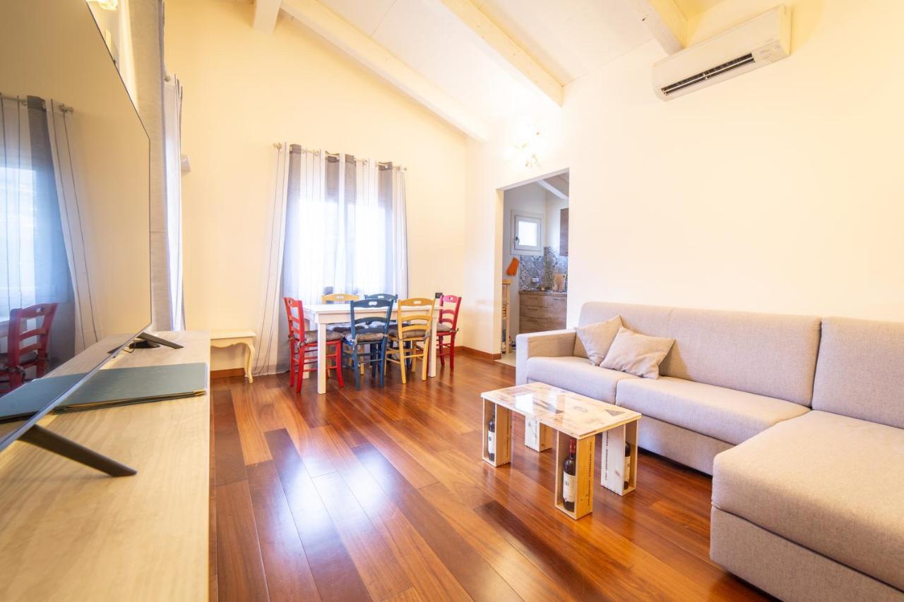 Residence Villa Il Casale - Appartamenti Wellness E Piscina Riscaldata Tovo San Giacomo Ngoại thất bức ảnh