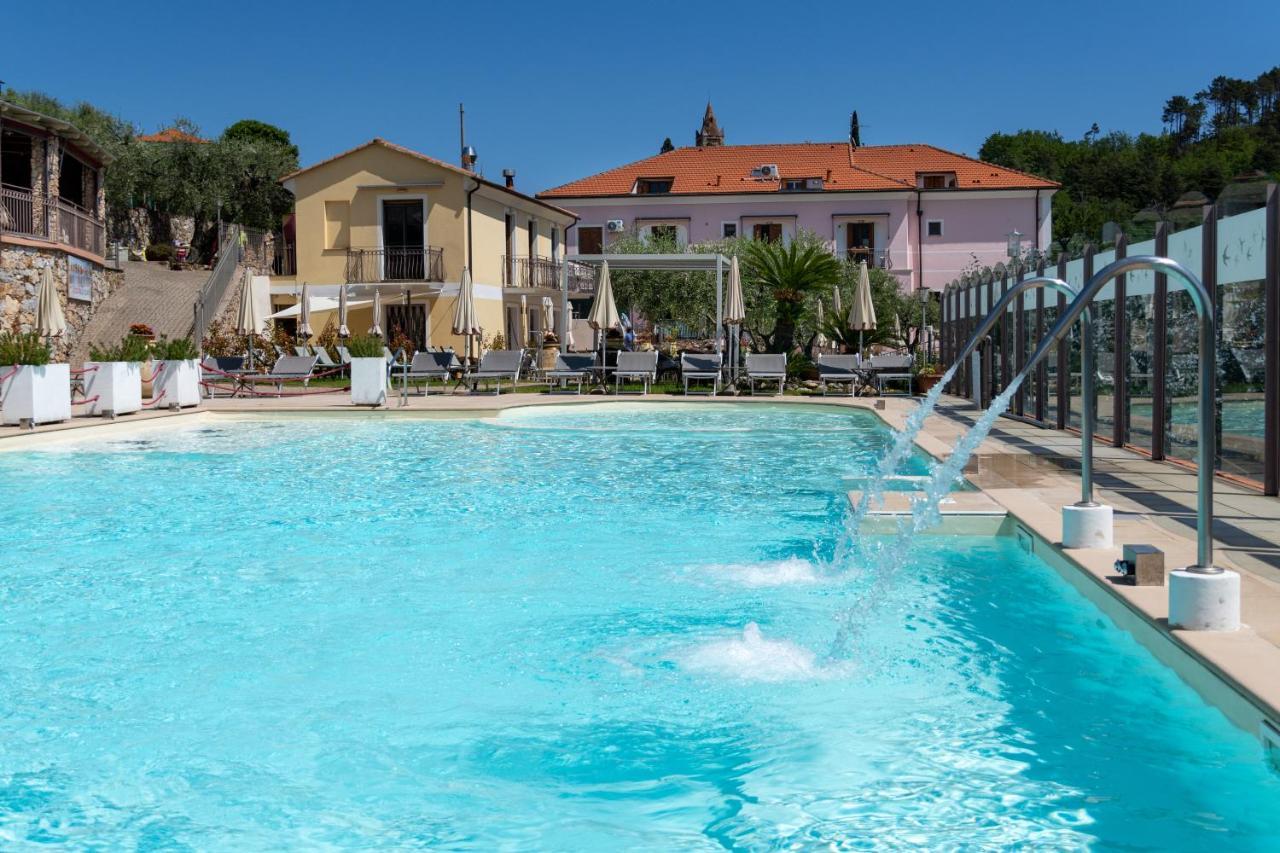 Residence Villa Il Casale - Appartamenti Wellness E Piscina Riscaldata Tovo San Giacomo Ngoại thất bức ảnh