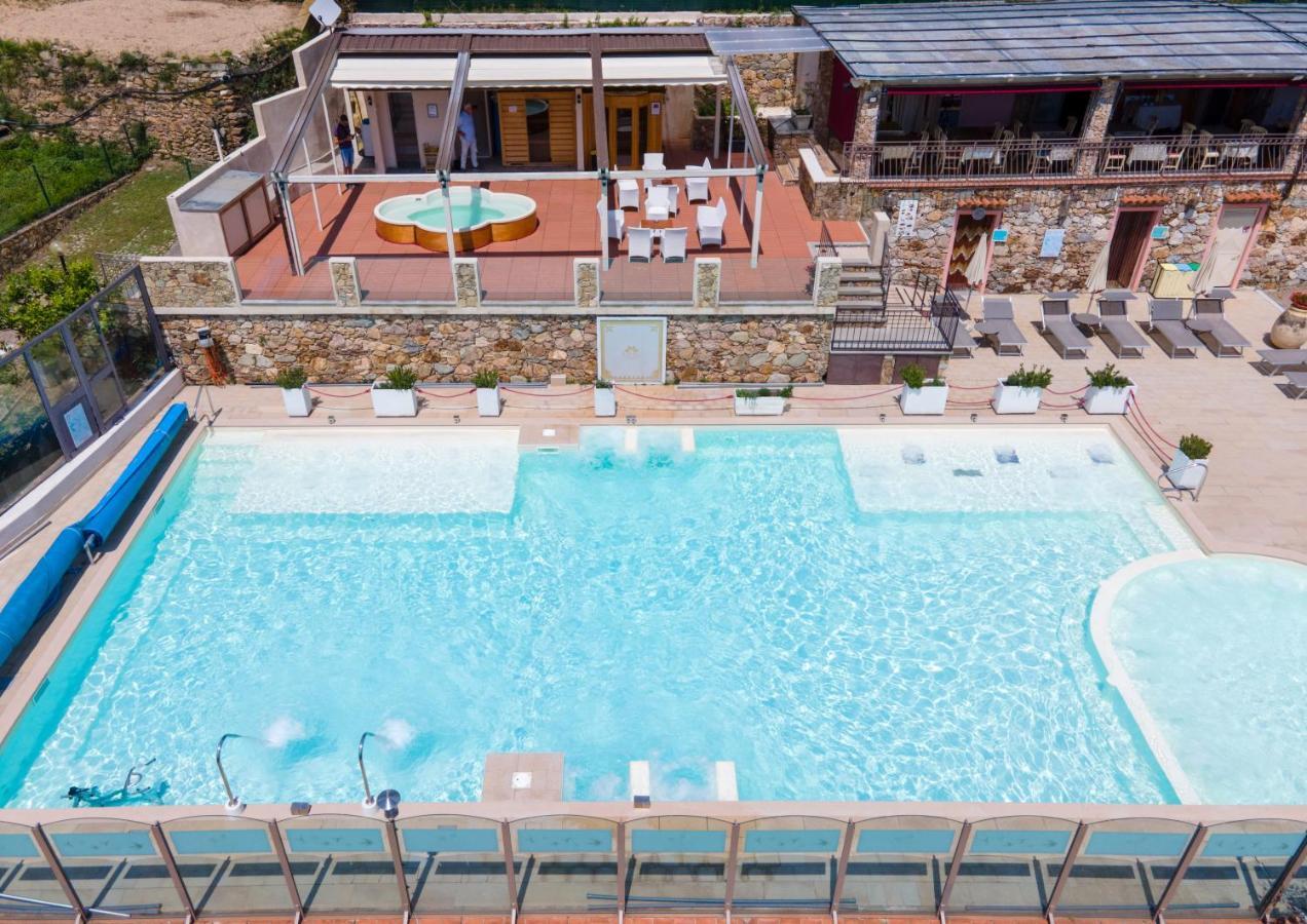 Residence Villa Il Casale - Appartamenti Wellness E Piscina Riscaldata Tovo San Giacomo Ngoại thất bức ảnh