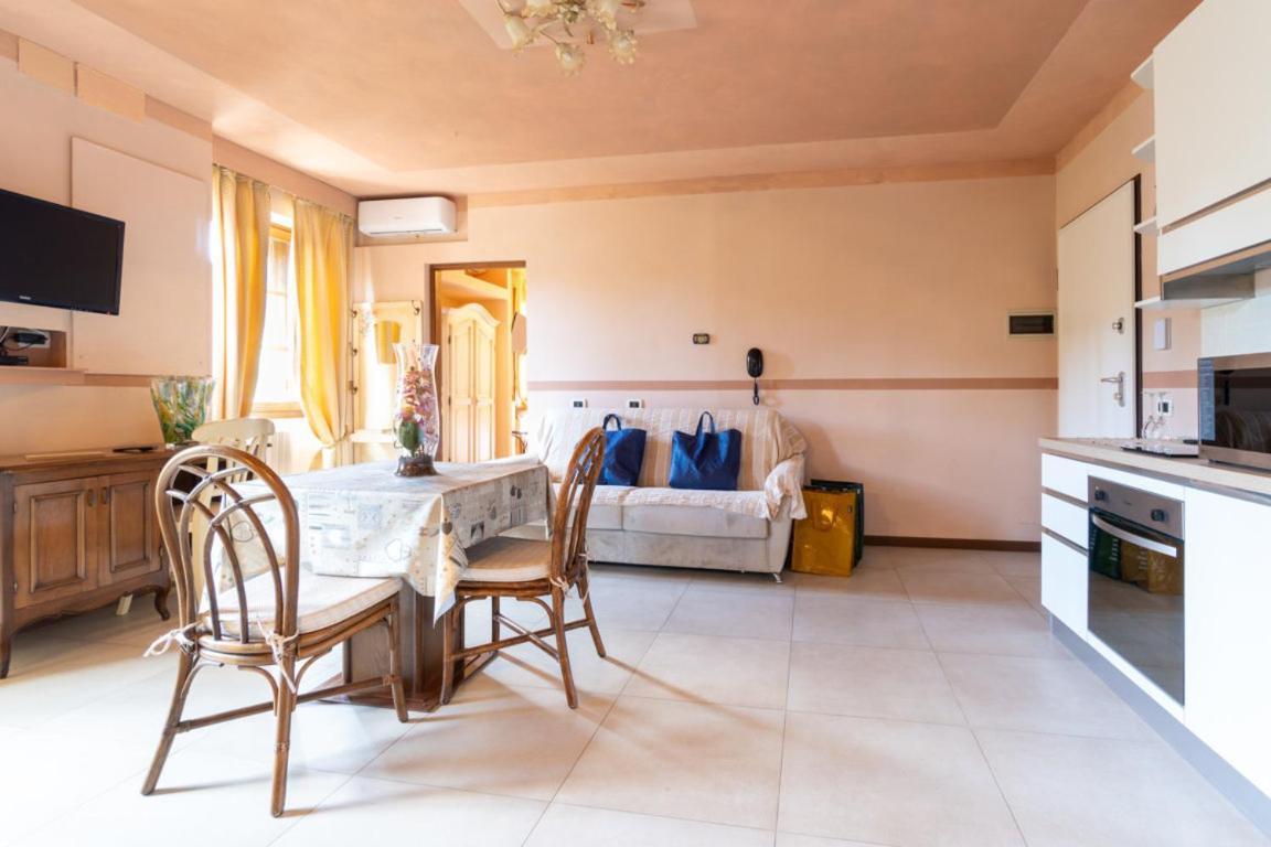 Residence Villa Il Casale - Appartamenti Wellness E Piscina Riscaldata Tovo San Giacomo Ngoại thất bức ảnh
