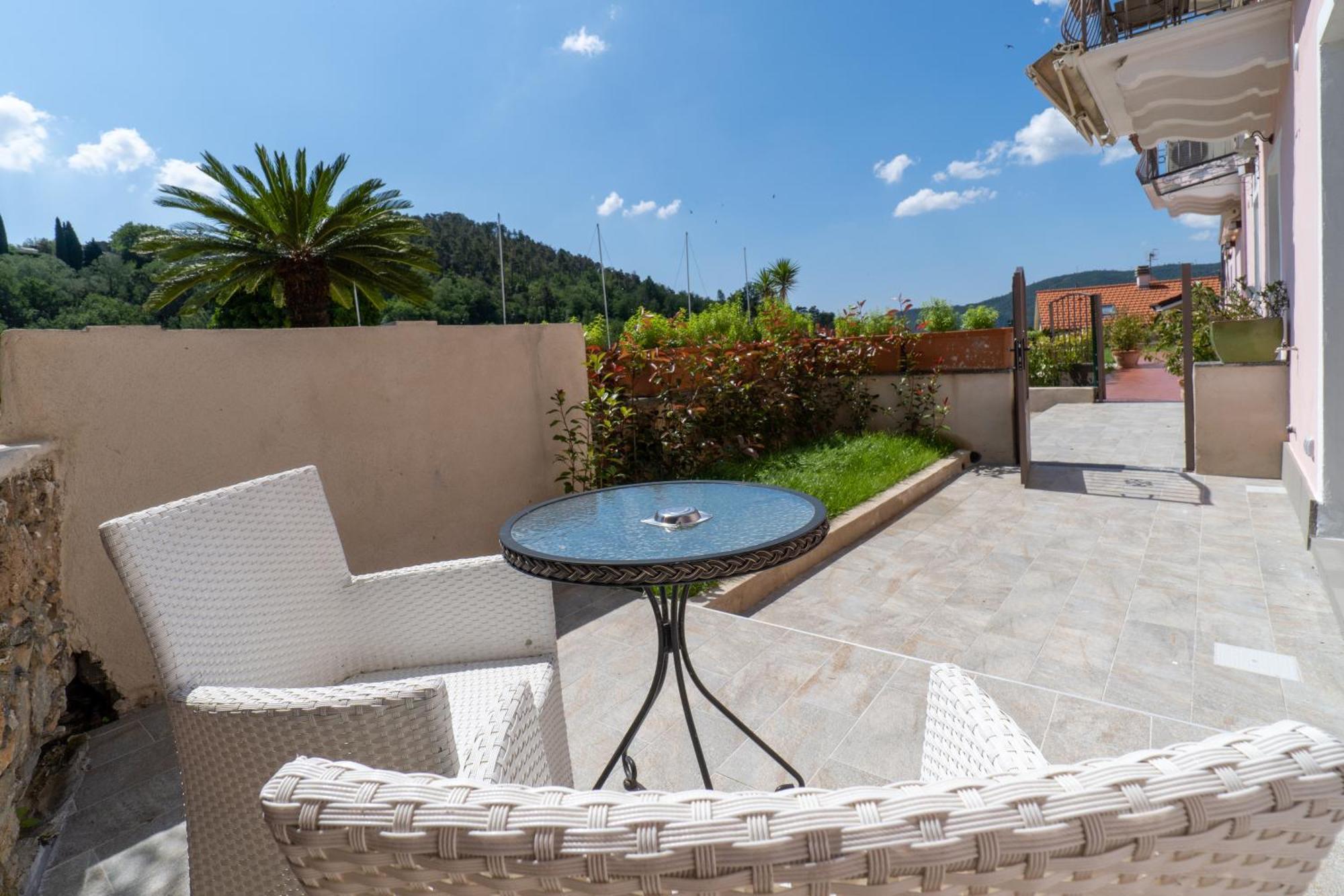 Residence Villa Il Casale - Appartamenti Wellness E Piscina Riscaldata Tovo San Giacomo Ngoại thất bức ảnh